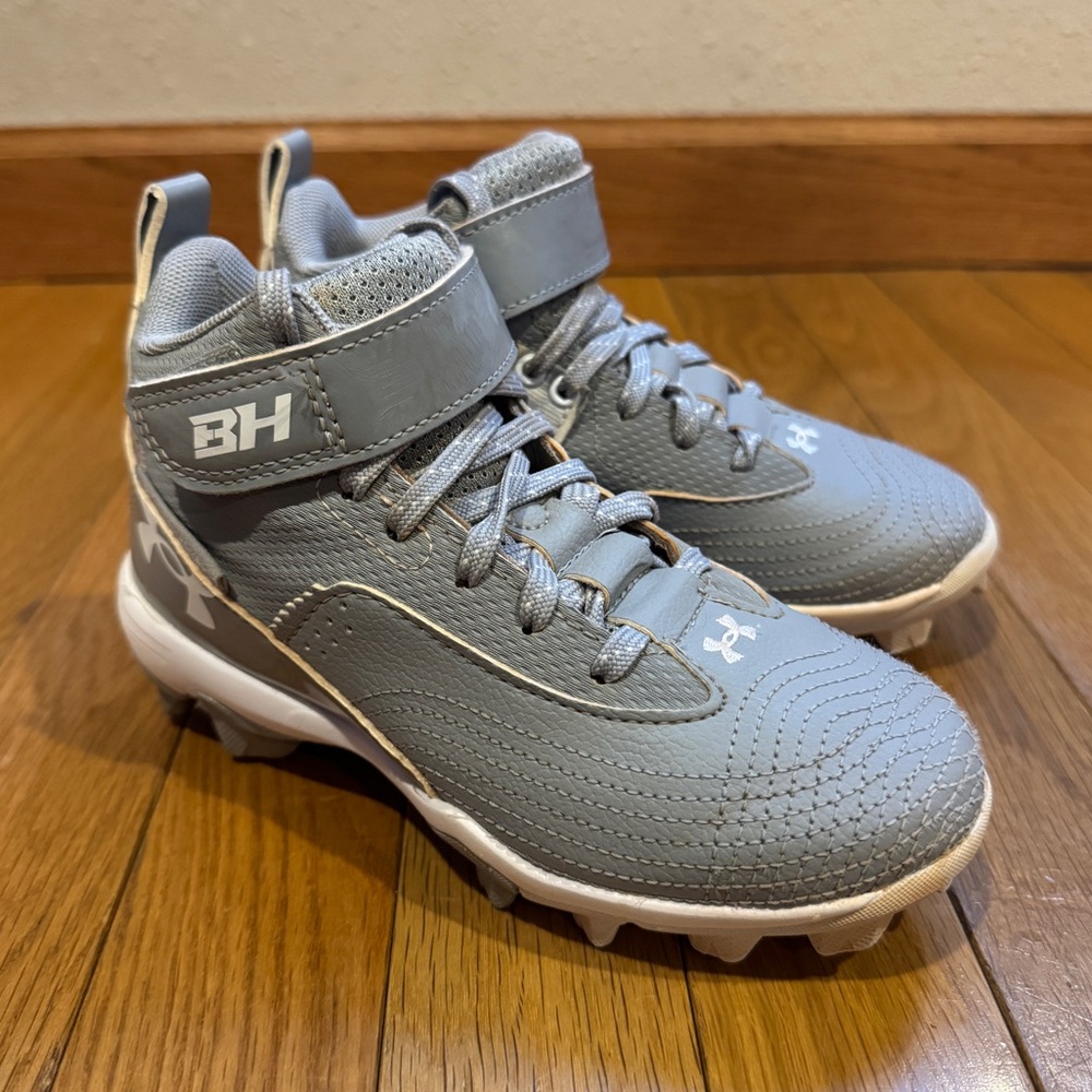 Under Armour Harper 7 Mid RM Jr Youth Baseball Cleats - Size 12K